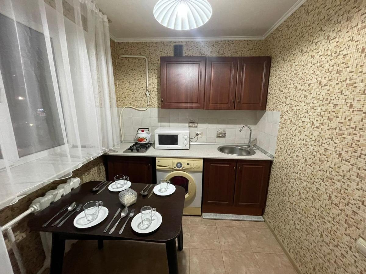 Квартира Рядом Арбата, Гоголя 92 Almaty Exterior foto