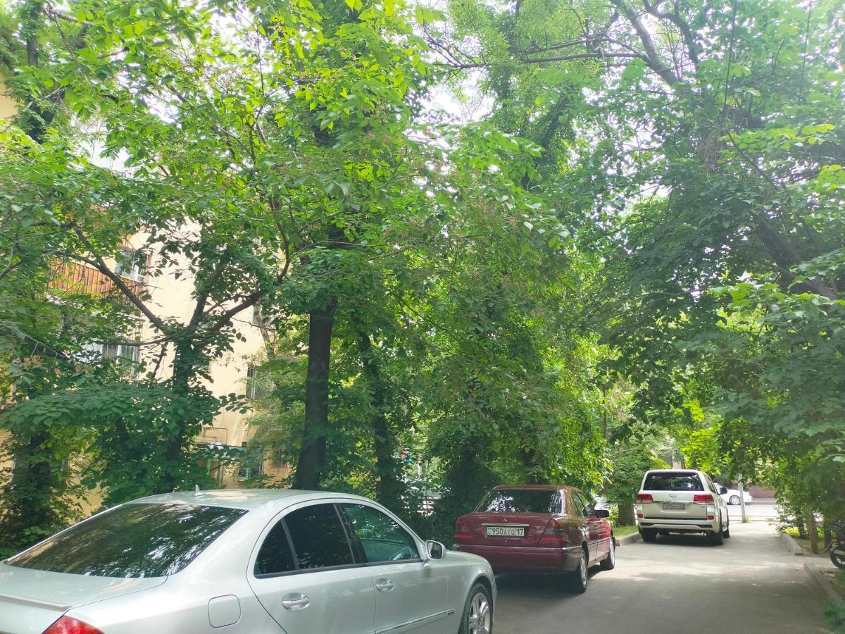 Квартира Рядом Арбата, Гоголя 92 Almaty Exterior foto